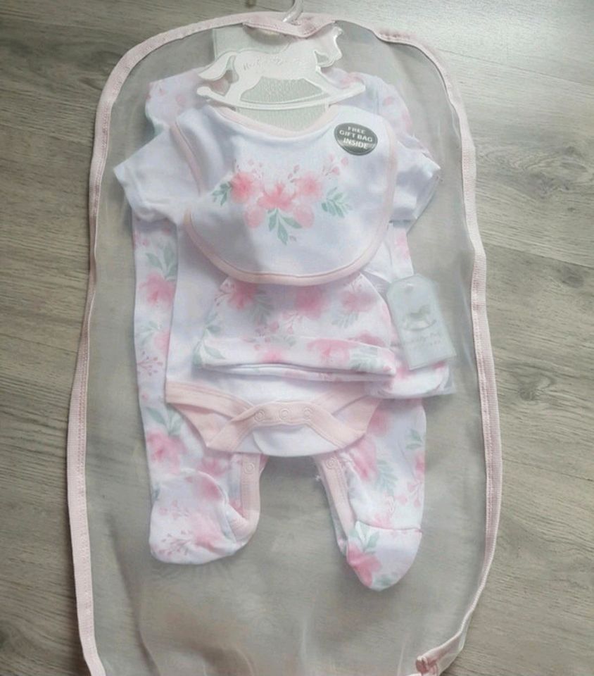 Neu Baby 4er Set T.K.Maxx in Neuwied