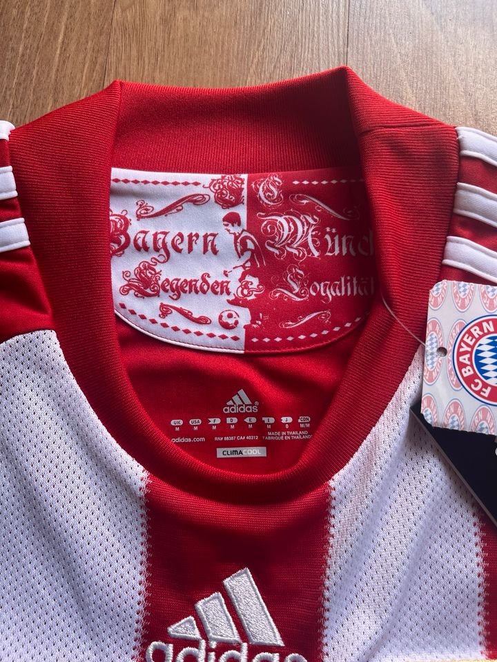 Bayern München Trikot, Saison 2011/2012, Adidas, neu mit Etikett in Bremen