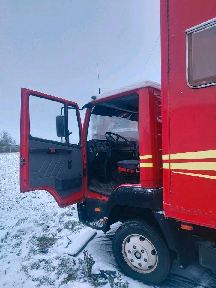 Mercedes MB 814 Wohnmobil 8 Sitzplätze H-Kennzeichen möglich in Waren (Müritz)