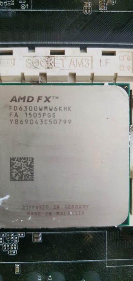 AMD FX-6300 6x3,5GHz AM3+ + Asus Board + 16GB RAM in Au