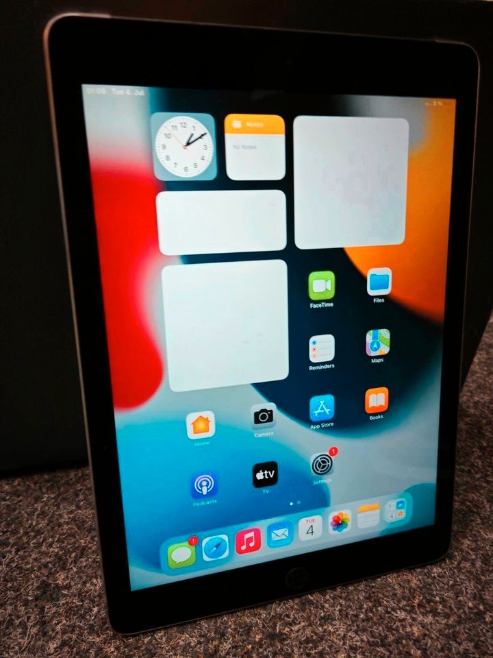 ✔️ GENERALÜBERHOLT ✔️ Apple iPad 11" Verschiedene Modelle verfügbar, jetzt ganz einfach anfragen! Gebrauchte Apple iPad & Apple iPad Pro günstig kaufen - Hamburg Fachwerkstatt 1 Jahr Garantie Rechnung in Hamburg