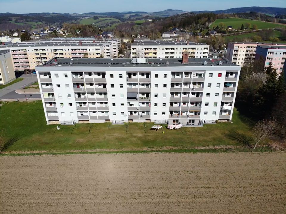 Sanierte Drei-Raum Wohnung in Schwarzenberg Heide zu vermieten in Schwarzenberg (Erzgebirge)