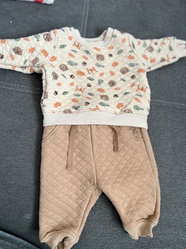 Baby Kleidung gr.50-56 in Heist