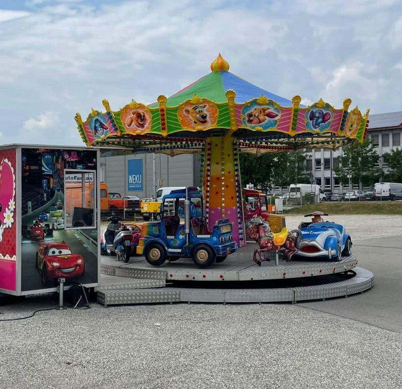 Karussell Volksfest Bungee Trampolin Schausteller Mieten Eventmod in Massing