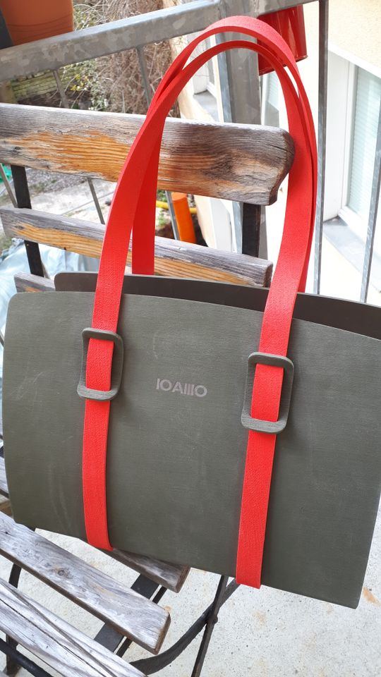 Ungewöhnliche italienische Handtasche Marke IOAIIIO in Berlin