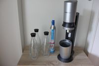 SodaStream Crystal 2.0 Plus inkl. 3 Glaskaraffen 0,6l CO2-Zylinde München - Sendling-Westpark Vorschau