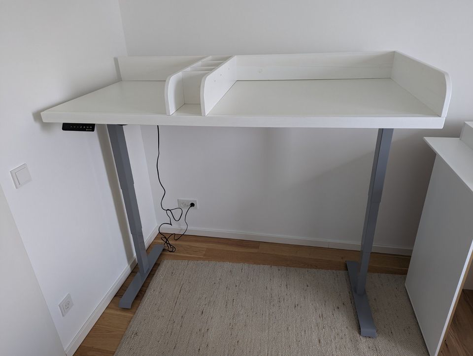Schreibtisch Wickelaufsatz / Wickeltisch weiß - 160x80 in München
