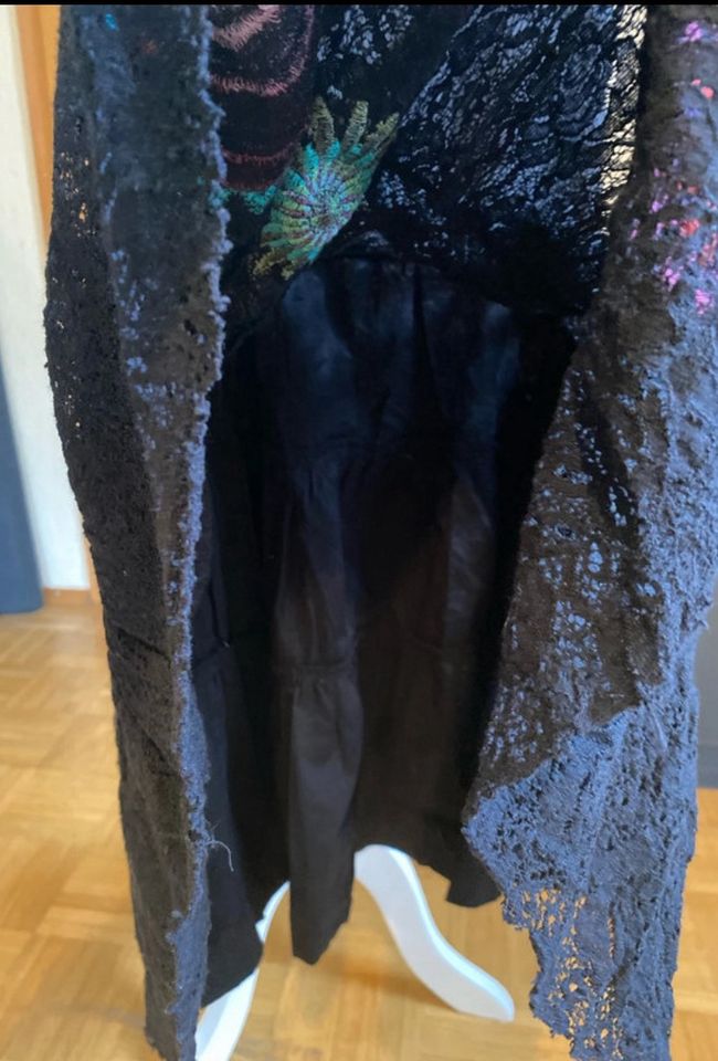 Desigual Kleid 36 schick schwarz spitze Unterrock Sommer in Wettenberg