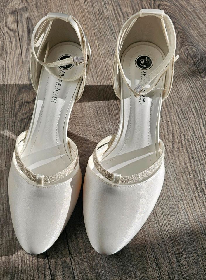 Bride Now! Ivory Glitzer Brautschuhe 39 in Kolkwitz