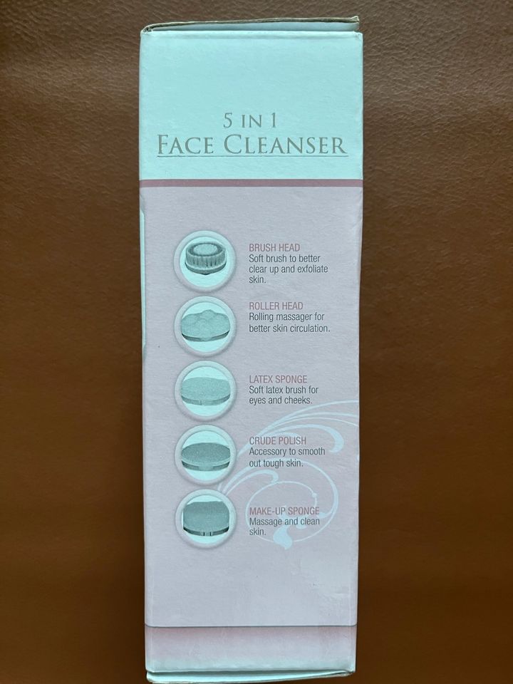 Gesichtsreiniger / Face Cleanser *5in1 *unbenutzt *Marke: Melissa in Köln