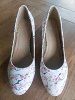Damenschuhe mit Blumenmotiv Brandenburg - Königs Wusterhausen Vorschau