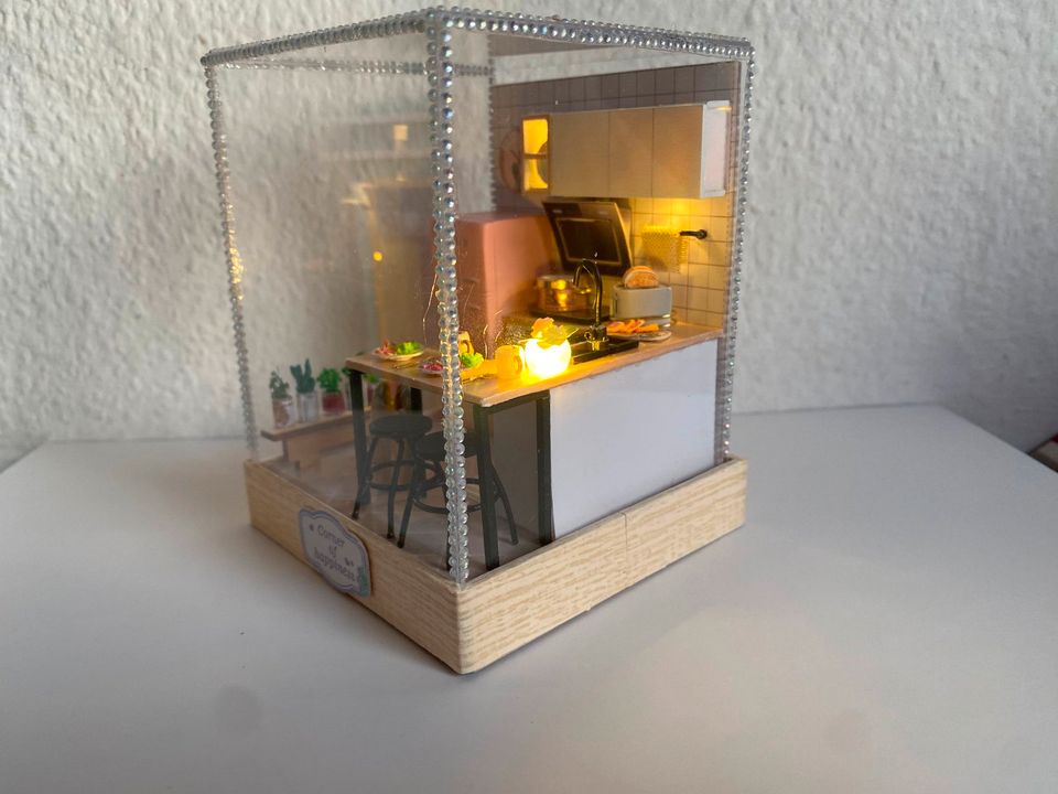 DIY Miniatur Küche "Corner of Happiness" + Licht fertig gestaltet in Kaiserslautern