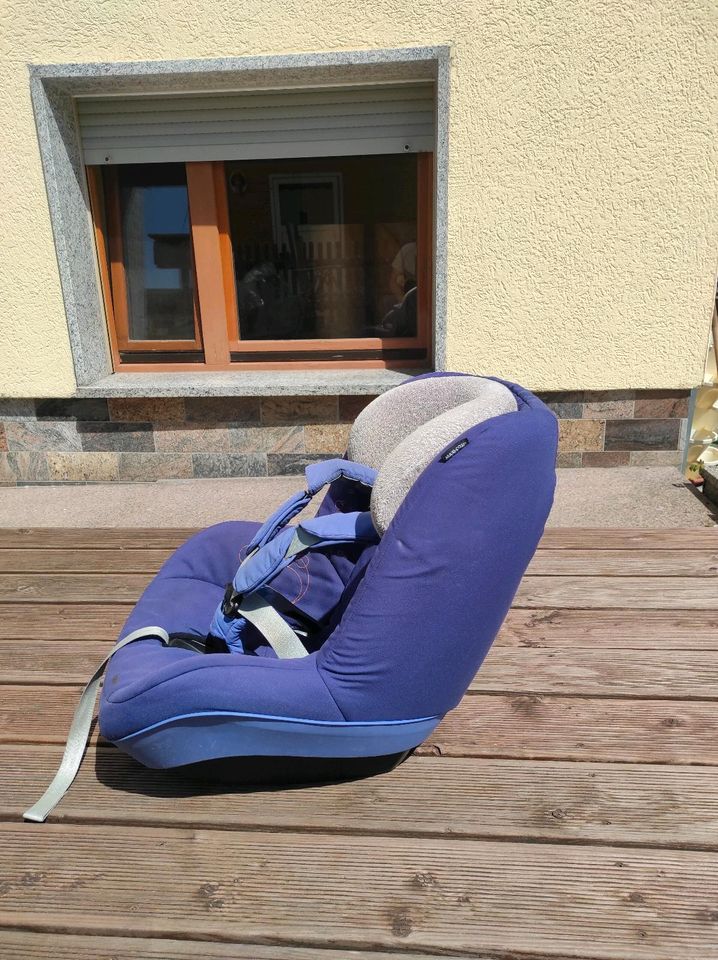 Maxi Cosi Pearl 9-18kg Isofix Kindersitz ,ohne Deko in Lengefeld