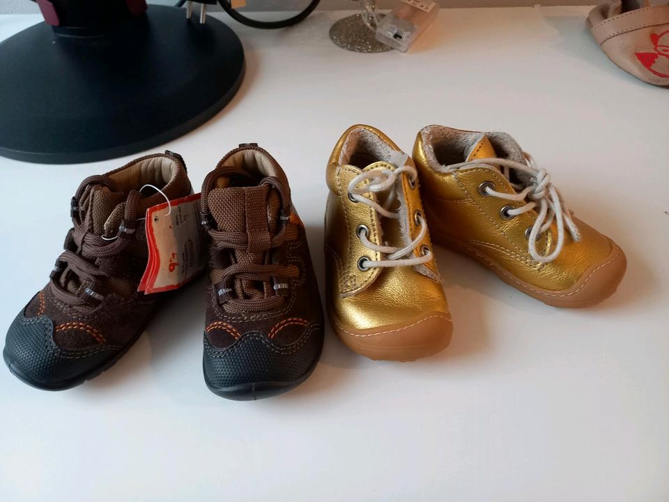 Lauflernschuhe in 17 und Pepino Gold gr. 18 in Saarbrücken