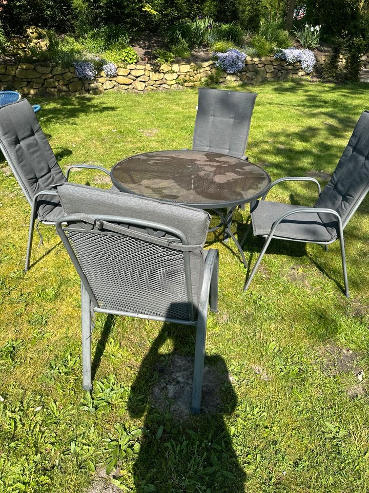 Gartentisch und 4 Stühle in Ladbergen