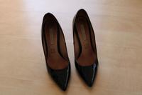 Buffalo Pumps High Heels Schwarz Lack Leder Gr.38 Berlin - Spandau Vorschau