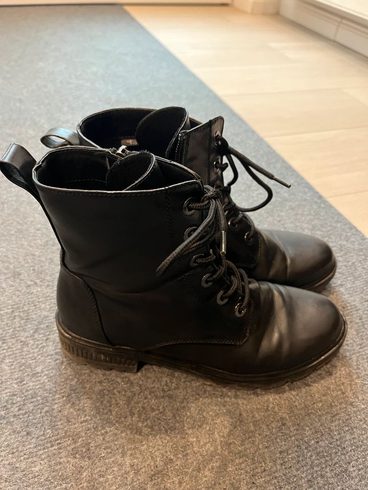 Schnürboots Tamaris in Nürnberg (Mittelfr)