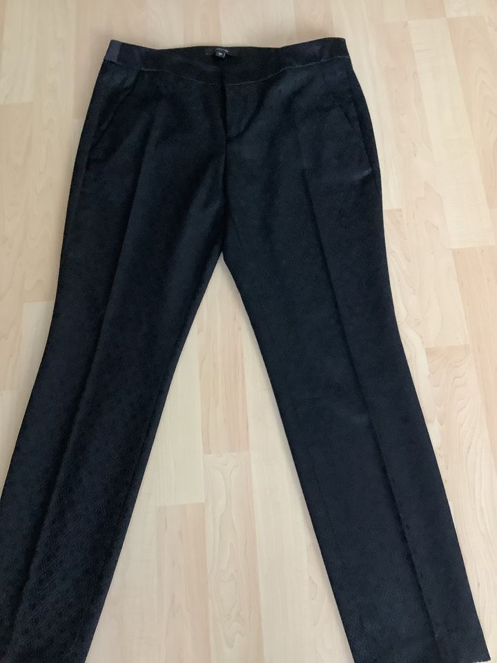 Damen elegante Stoff Hose von Comma in Bad Dürrheim