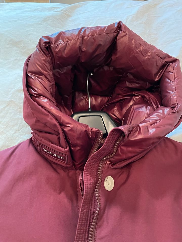 WOOLRICH Arctic Parka M Bordeaux in Düsseldorf