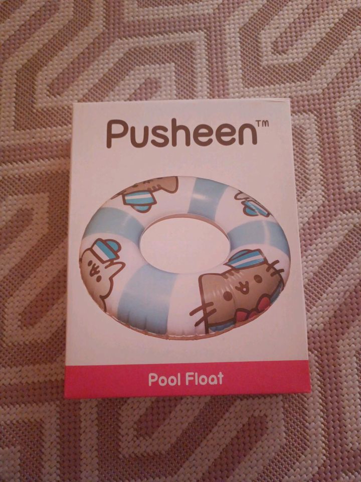 Pusheen Exclusive Sommerbox - Schwimmreifen in Halle