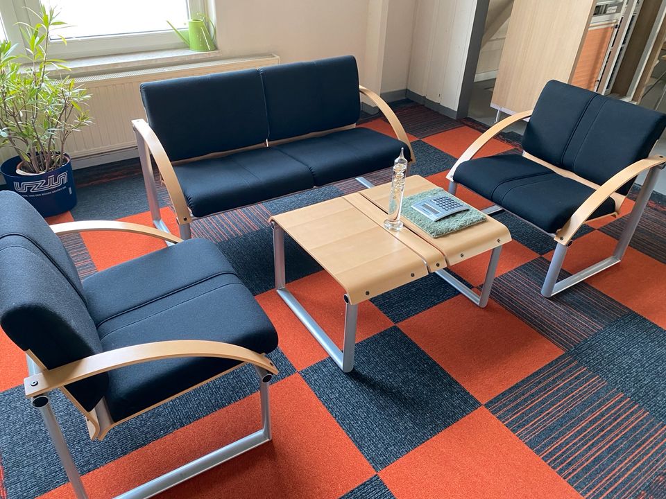 Sitzgruppe - Wartebereich - Couch mit Tisch (hochwertig) 4-teilig in Plauen