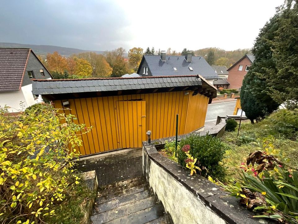 Kreiensen - Einfamilienhaus (Fertighaus) mit massiver Garage in Einbeck