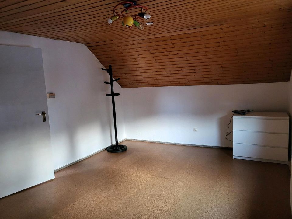 Helle 3-Zimmer- DG-Wohnung, 50qm, TOP Lage in Pegnitz
