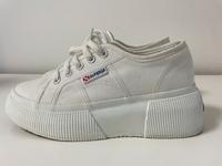 Superga Sneaker low, Plateau, Weiß, Gr. 36 Düsseldorf - Unterbilk Vorschau