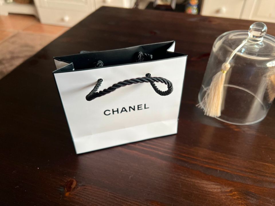 12 CHANEL Geschenkpapiertüte - Tasche, NEU in Bottrop