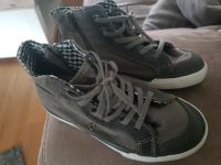 Schuhe diverse Marken, Reebok, Fila, versch. Größen je nur 2 Euro Nordrhein-Westfalen - Sonsbeck Vorschau