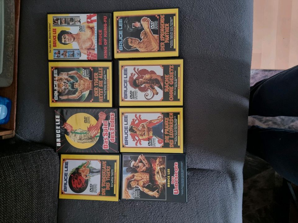 8 Bruce Lee DVDs in Altertheim