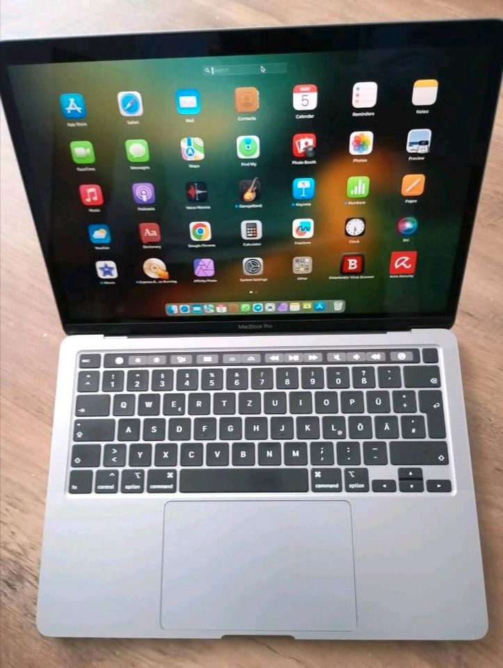 Apple MacBook Pro 13" Touchbar.  512GB in Wiesbaden