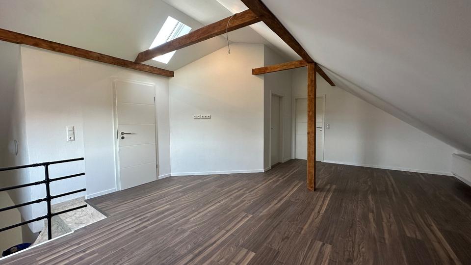 DG Wohnung, 3 Zimmer, mit Traum Dachterrasse, frisch renoviert in Oberndorf am Lech