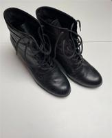 Stiefel Stiefeletten 42 schwarz Esprit schnüren Ludwigslust - Landkreis - Eldena Vorschau
