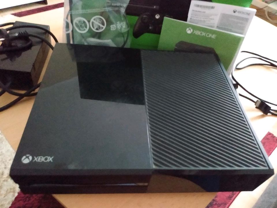 Xbox one mit Ovp in Halle