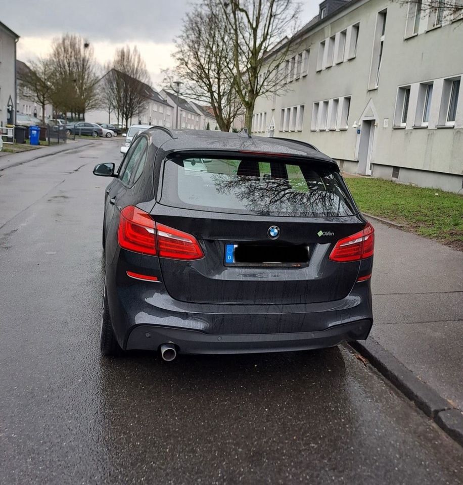 BMW 218d Active Tourer in Gladbeck