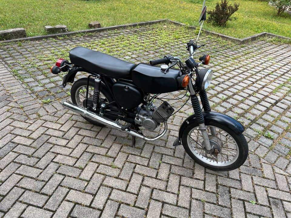 Simson S51, schwarz, viele neue Teile, 4 Gang, originale Papiere in Dresden