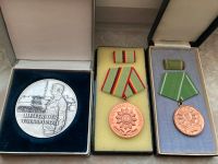 Opas DDR Abzeichen Medaille Helfer VOPO Verdienste NVA Thüringen - Nordhausen Vorschau