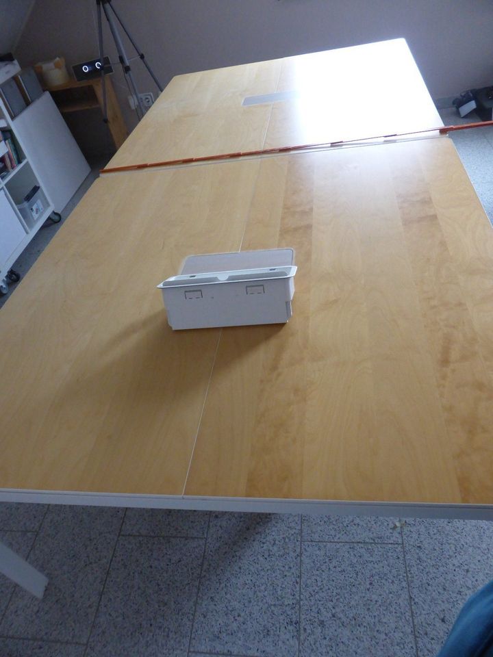 Ikea Bekant 2 Konferenztische á 140*140 cm Birke (=280*140cm) in Velpke