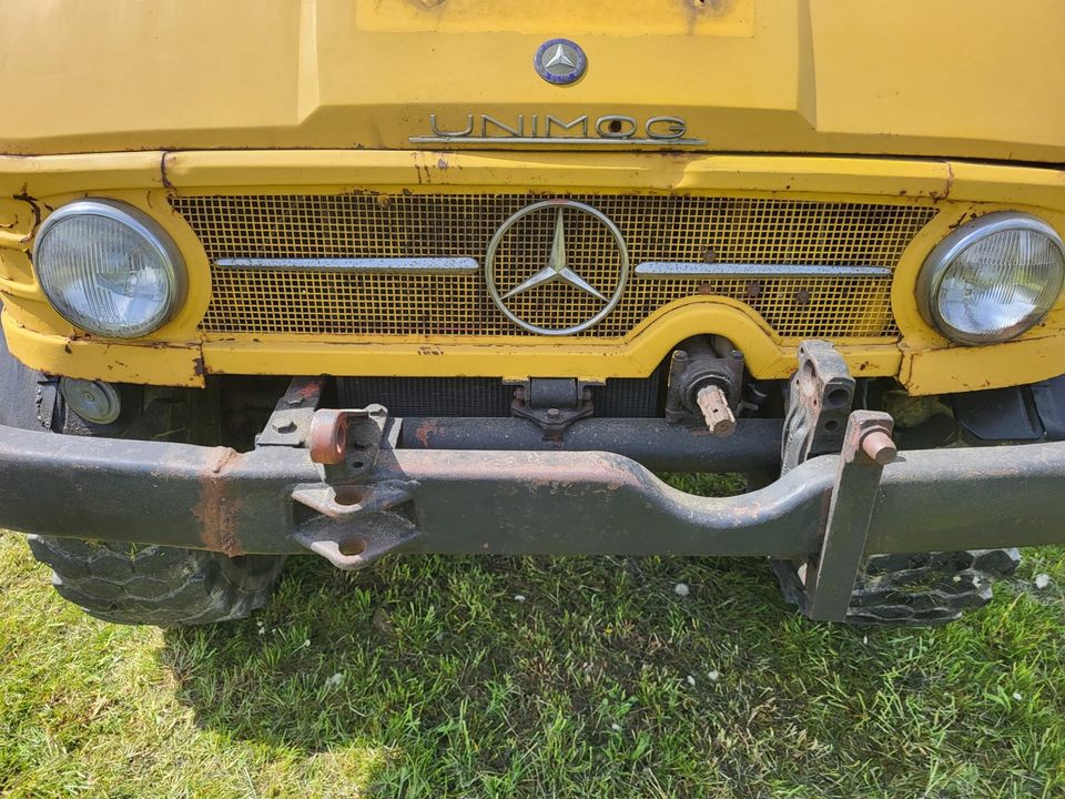 Unimog 403 mit Kran Atlas AK3002L-150 in Ursensollen