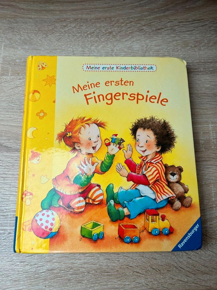 Ravensburger Kinderbuch "Meine ersten Fingerspiele" in Blankenheim