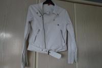 Wenig getragene weiße Jacke von DIVIDAD Gr. 38 Rheinland-Pfalz - Schiesheim Vorschau