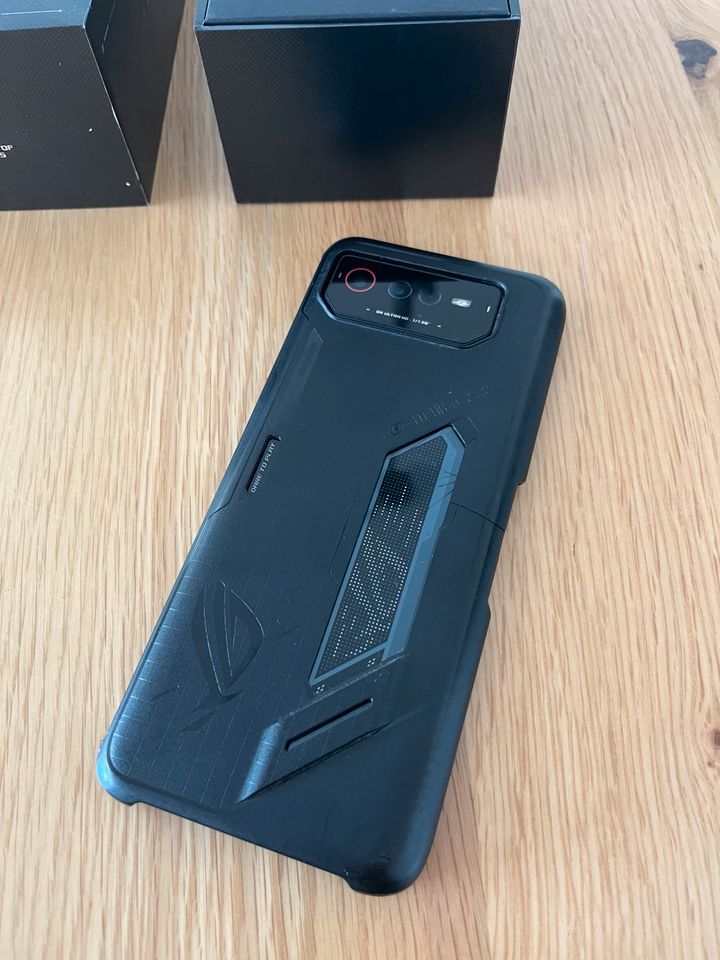 Asus RogPhone 6 in Burg