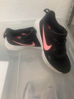 Nike Schuhe Gr. 31,5 Bayern - Illertissen Vorschau