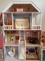 Schönes großes Puppen- bzw. Barbiehaus Hessen - Glashütten Vorschau