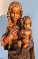 Madonna mit Kind geschnitzte Holzfigur edel Weihnachten Nordrhein-Westfalen - Sankt Augustin Vorschau