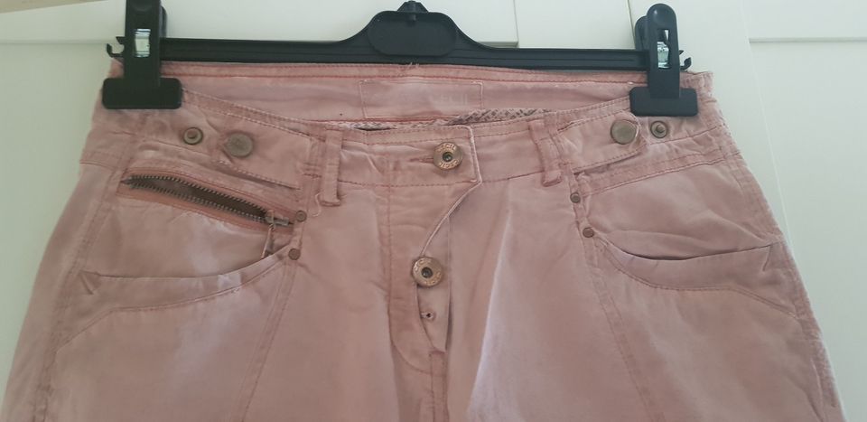 Moderne Caprihose  5 - Pocket Stil von Cecil Gr. 36 in Putzbrunn