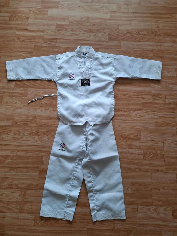 Taekwondo Anzug in Rodenberg