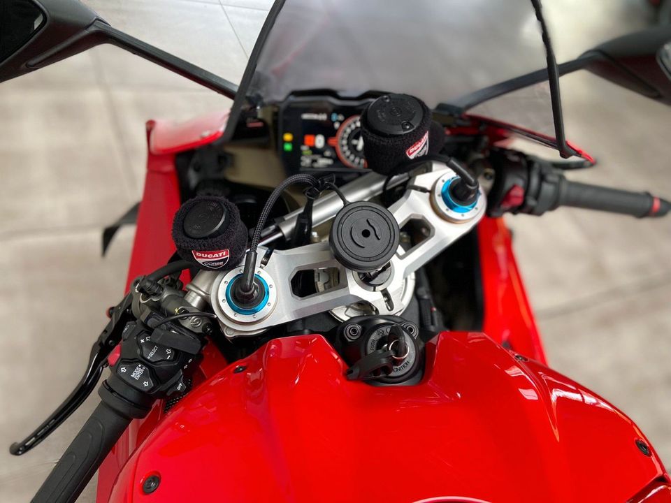 Ducati Panigale V4 S 1.Hand Ducati Sitzbank Evo-Tech in Heiligenhaus