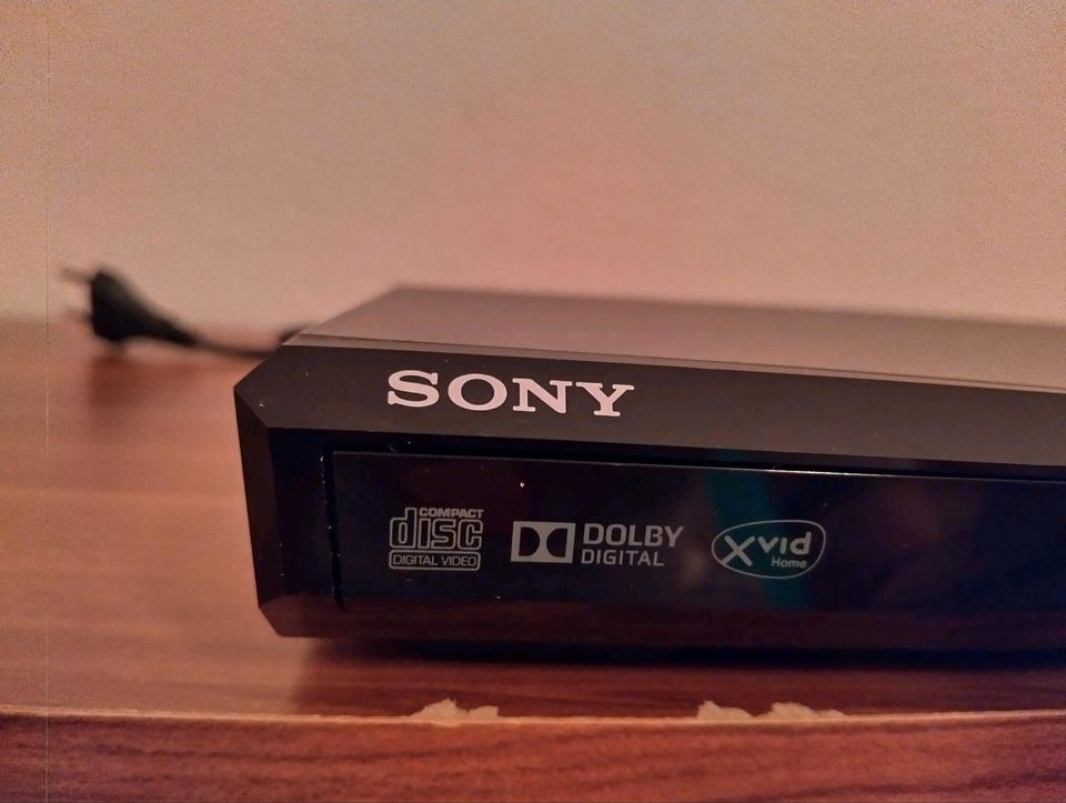 Sony DVD Player mit Fernbedienung in Bochum